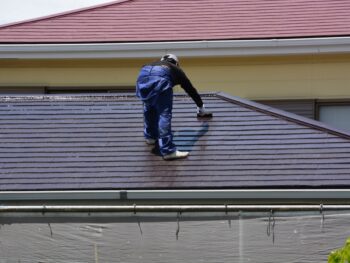 屋根リフォームの補助金はいくらもらえる？対象条件・申請手順と外壁塗装の費用を抑えるコツ