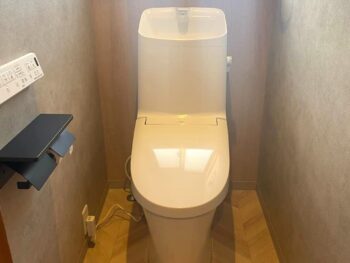四国中央市　M.K様邸　トイレ交換、内装工事事例